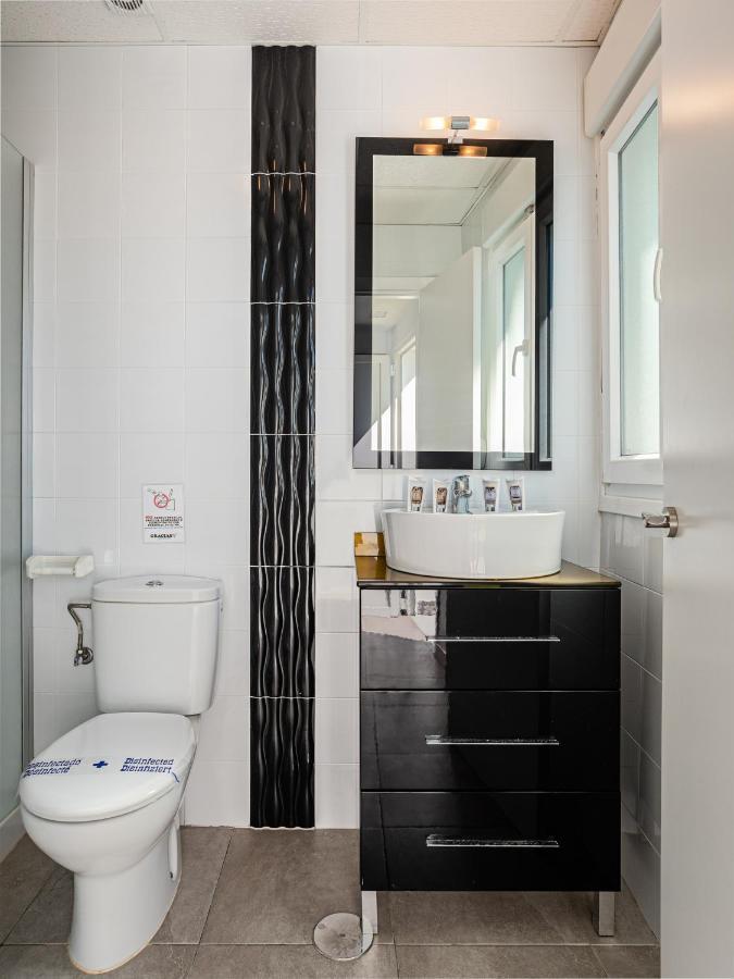 Apartamentos Turisticos La Boutique Del Mar Конил-де-ла-Фронтера Екстериор снимка